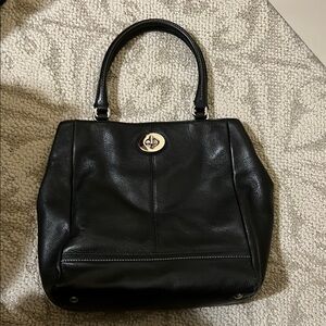 Beautiful Coach black leather shoulder or hand bag